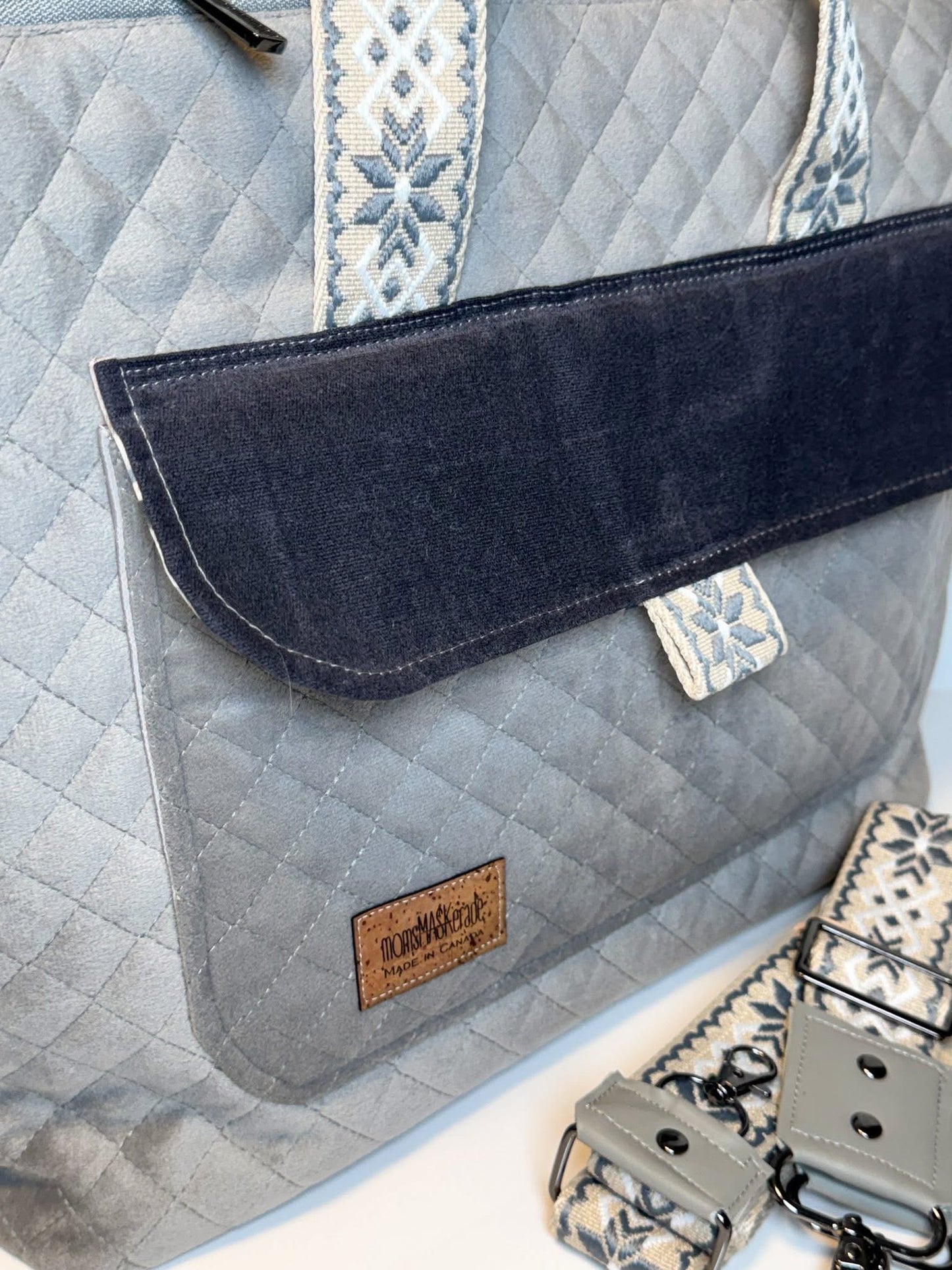 Heirloom florals round 37 retail