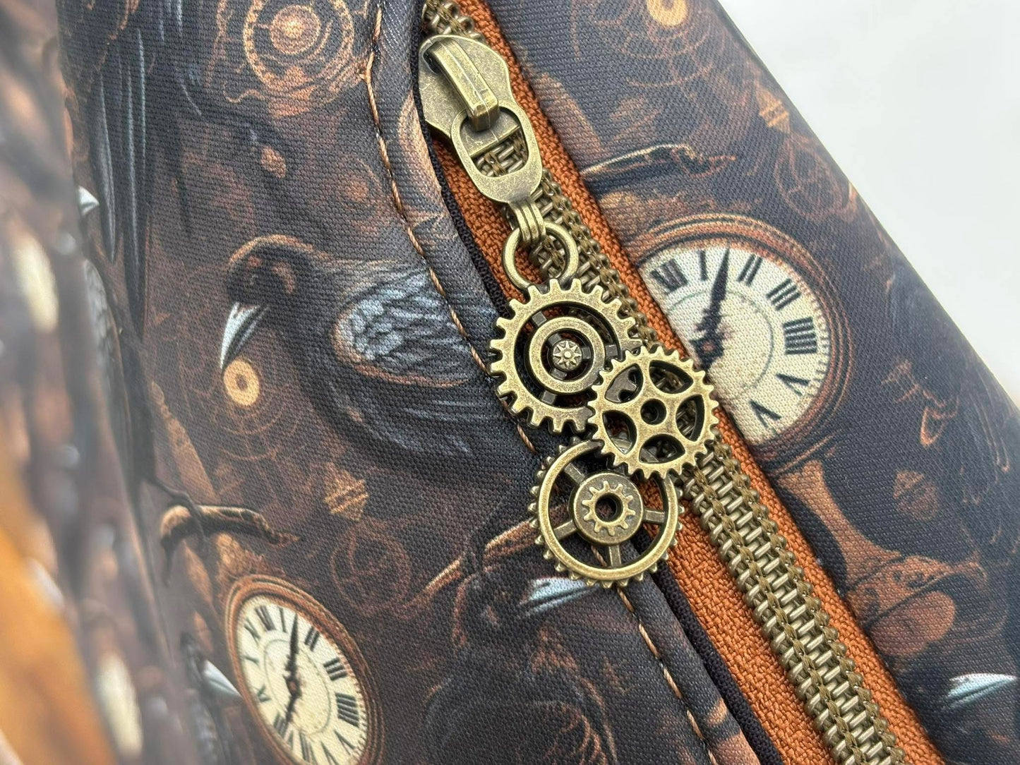 Steampunk ravens round 36 retail