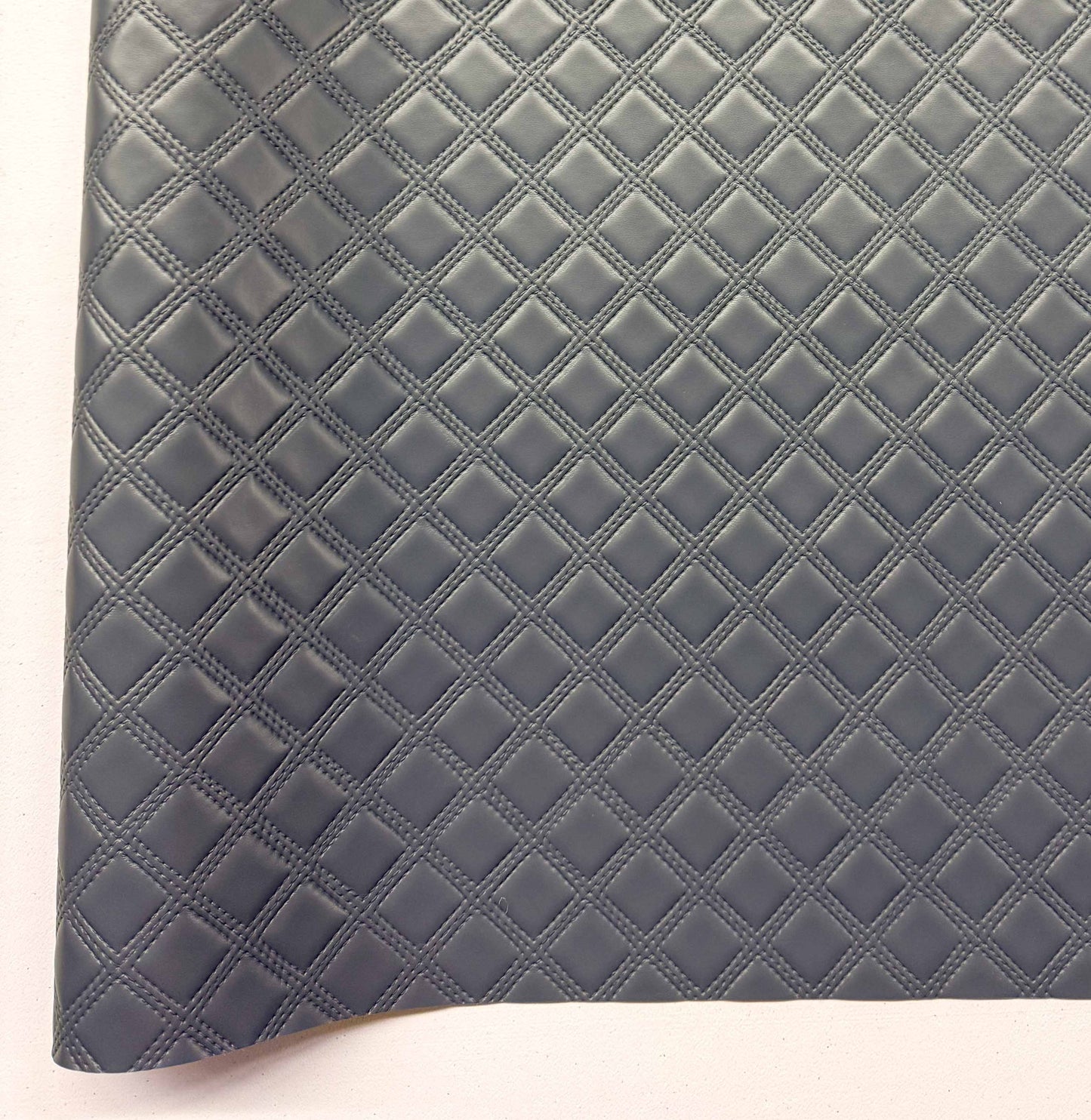 Pre-quilted vinyl (new)