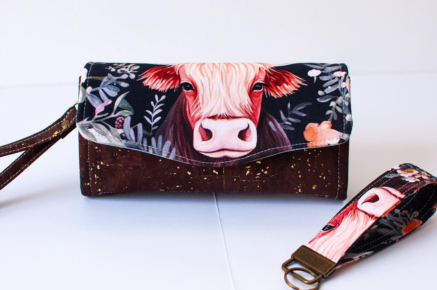 Dark highland cow quilt show retail