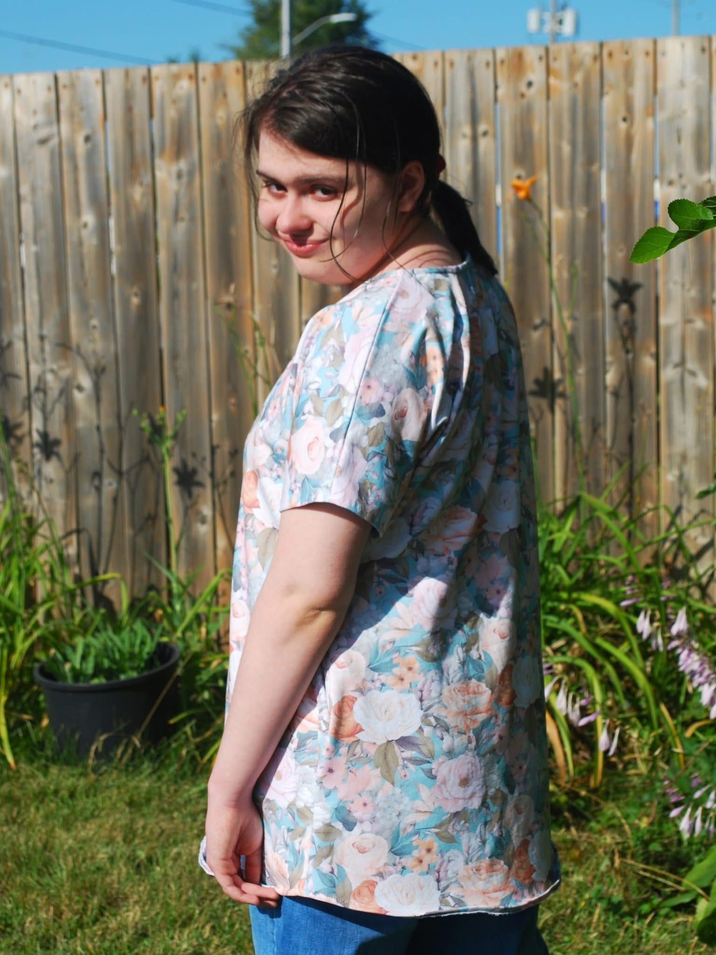 Soft floral round 28 retail