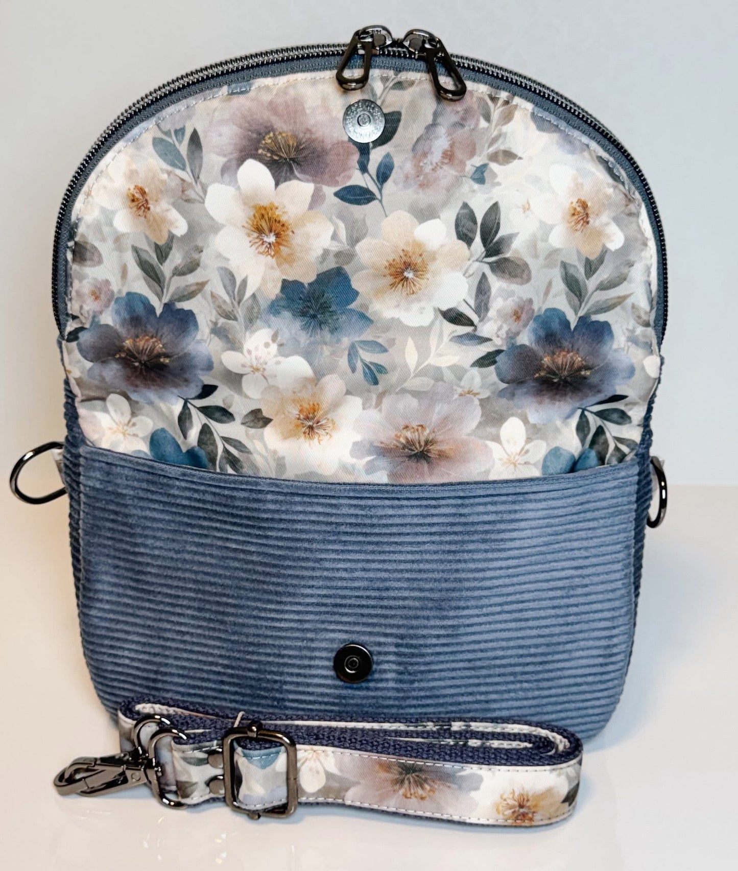 Heirloom florals round 37 retail