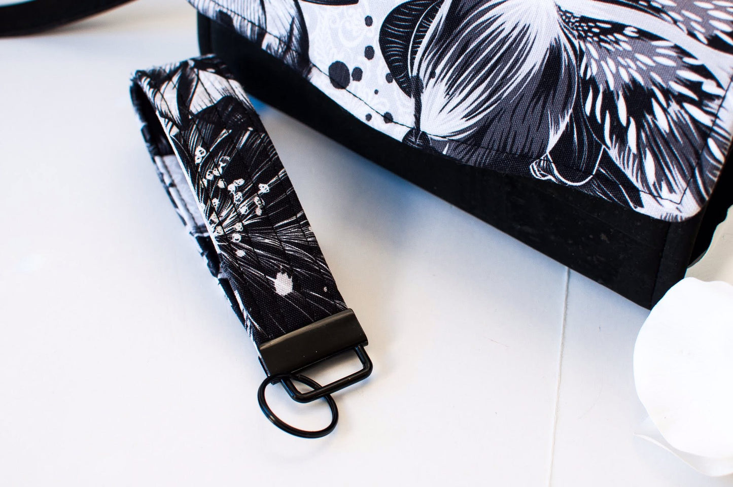 Nocturnal flower preorder round 32