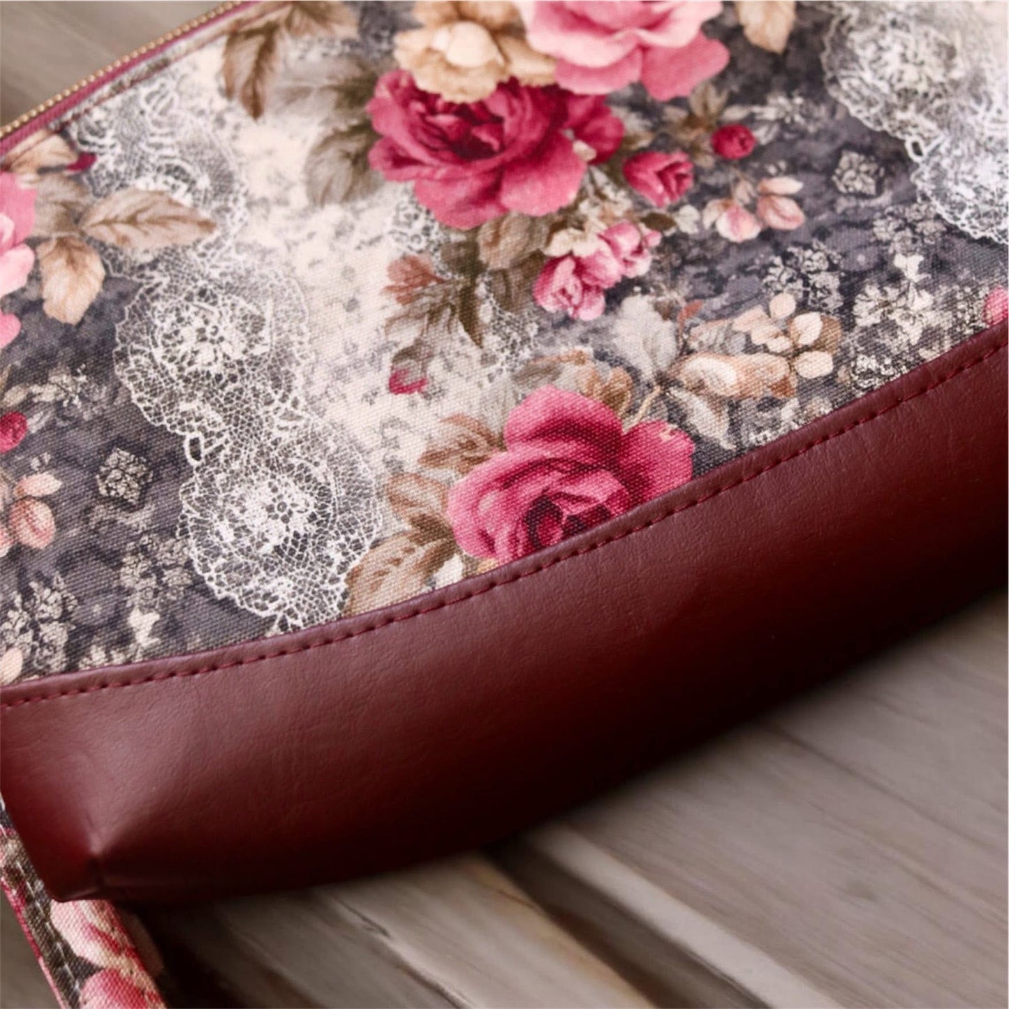 Lacy roses round 37 retail