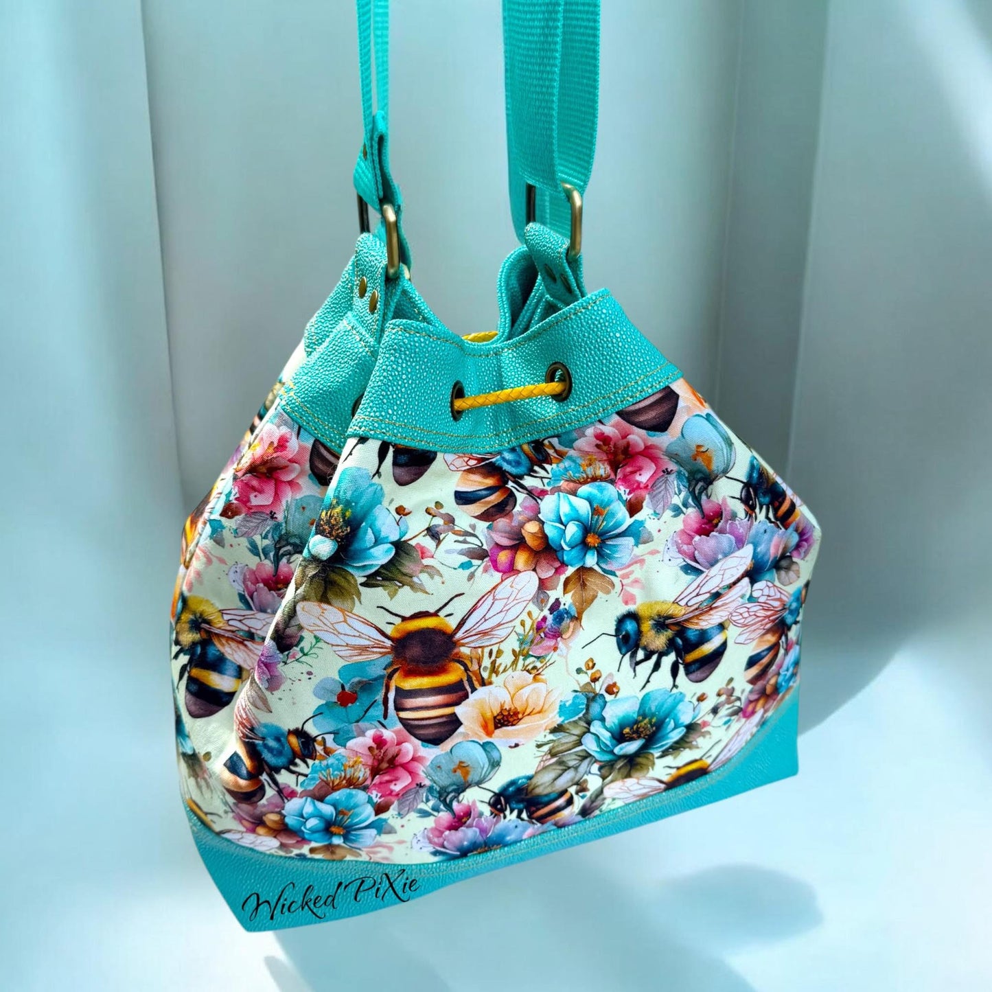 Bees beauty preorder round 31.5