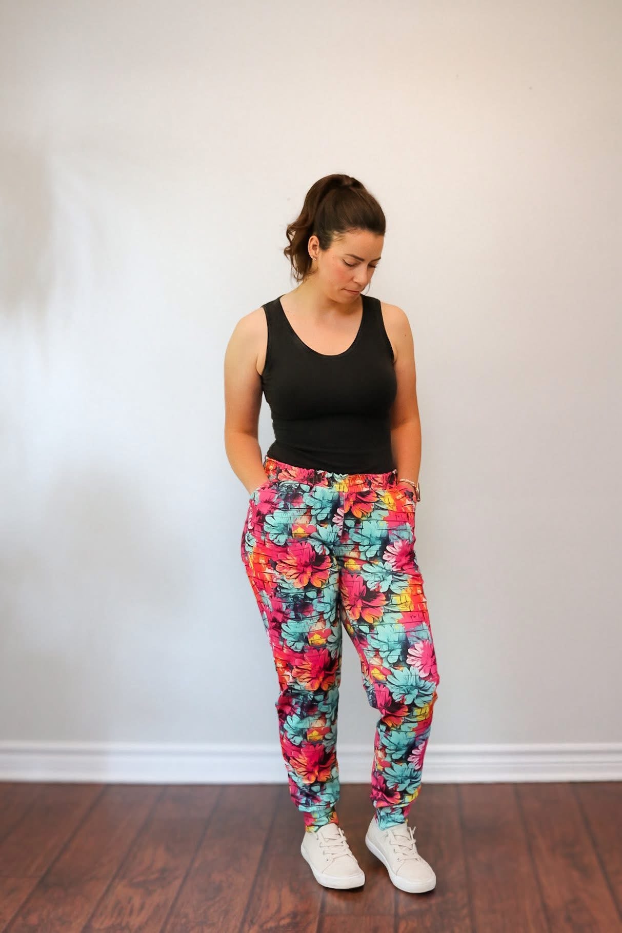 Floral graffiti round 28 retail
