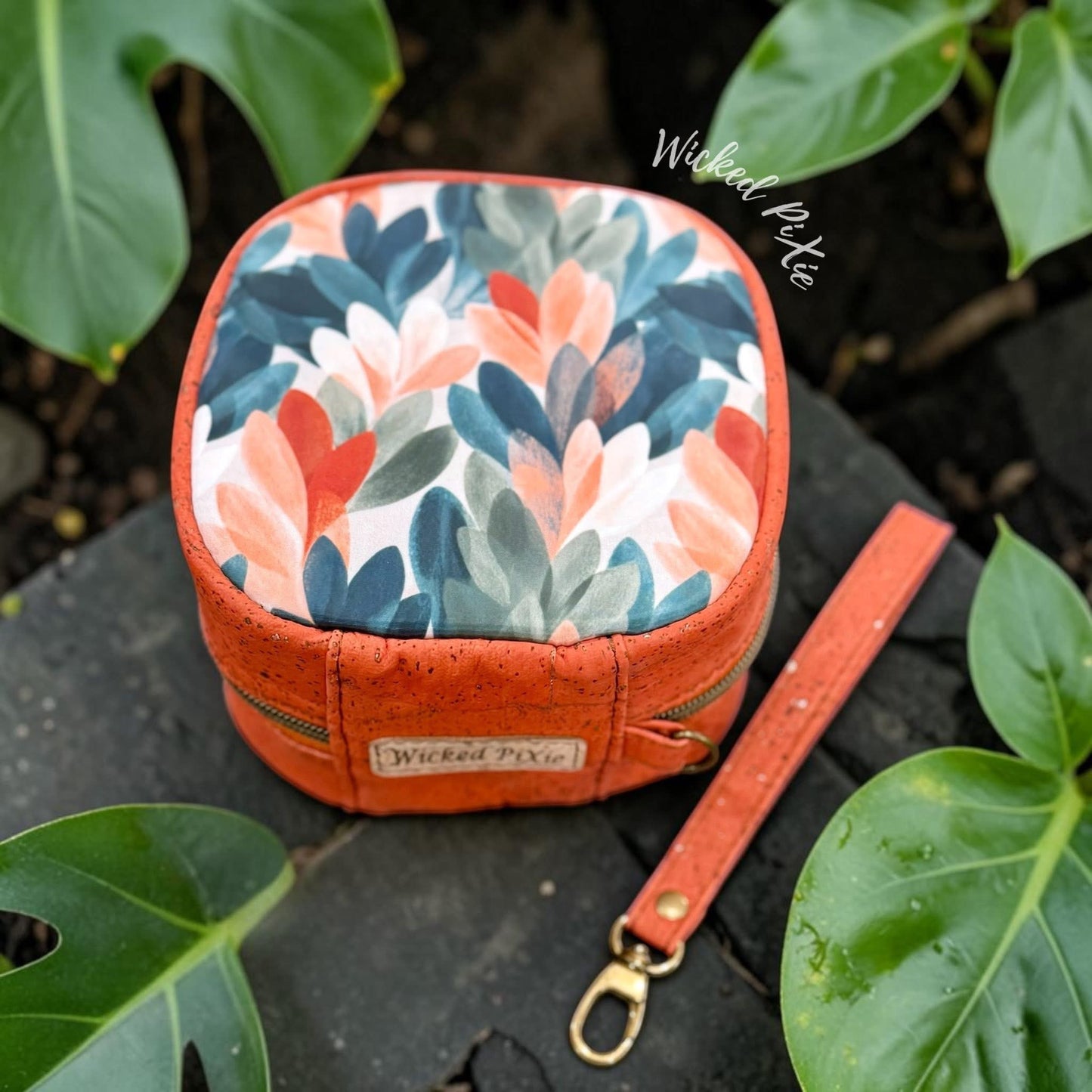 Layered leaves round 37 retail