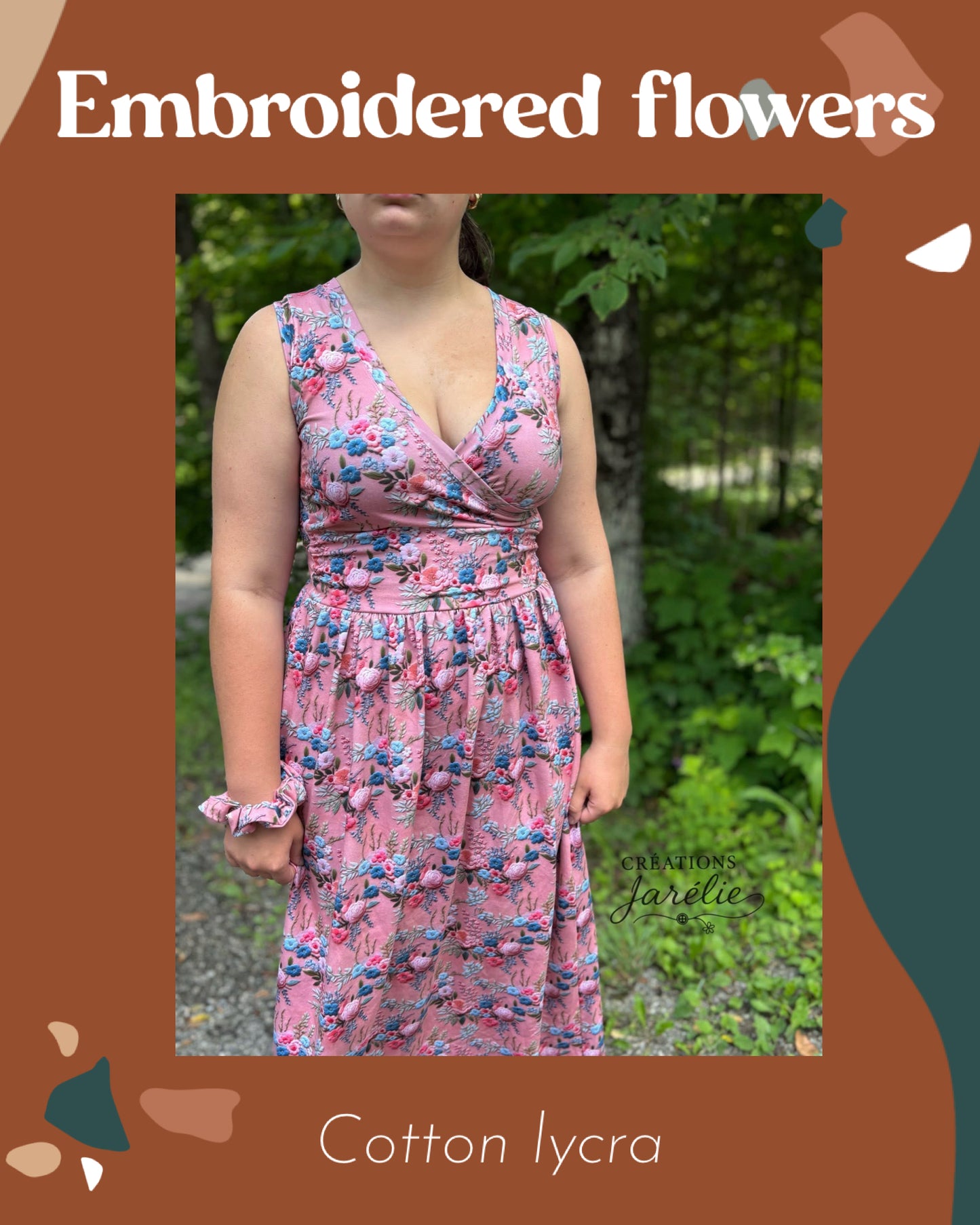 Embroidered flowers round 28 retail