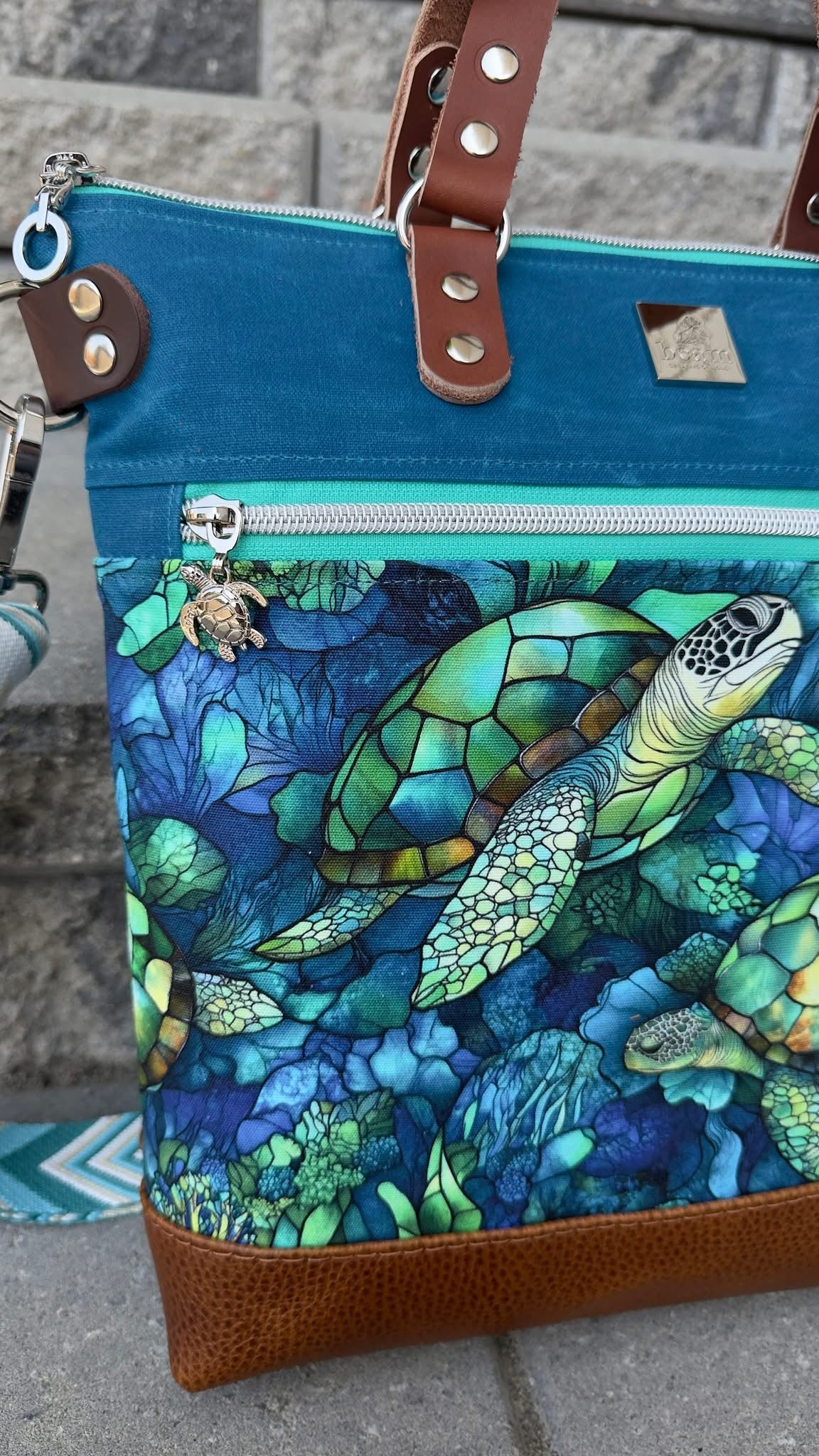 Stained glass turtles round 40 retail
