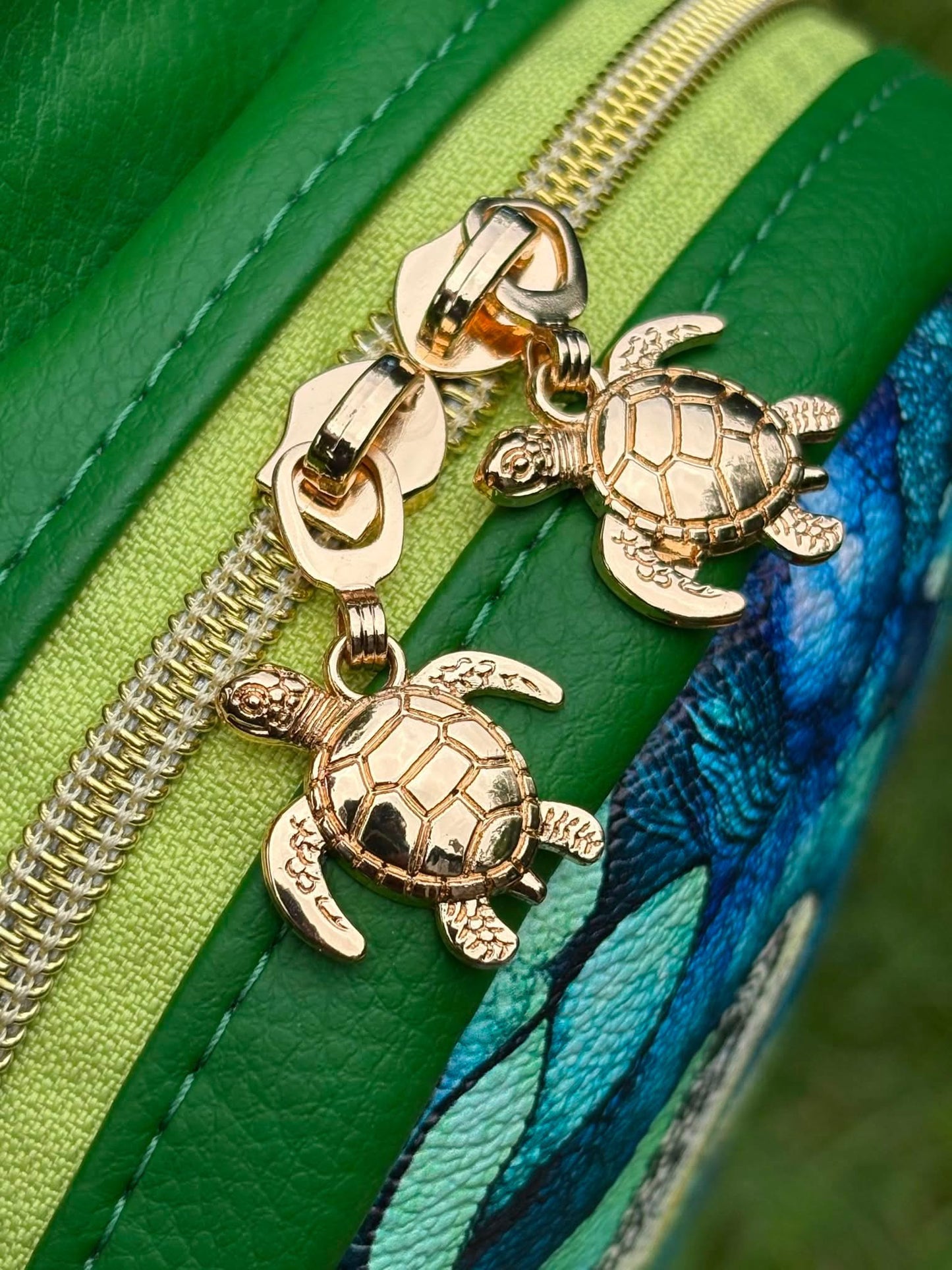 Stained glass turtles preorder round 40