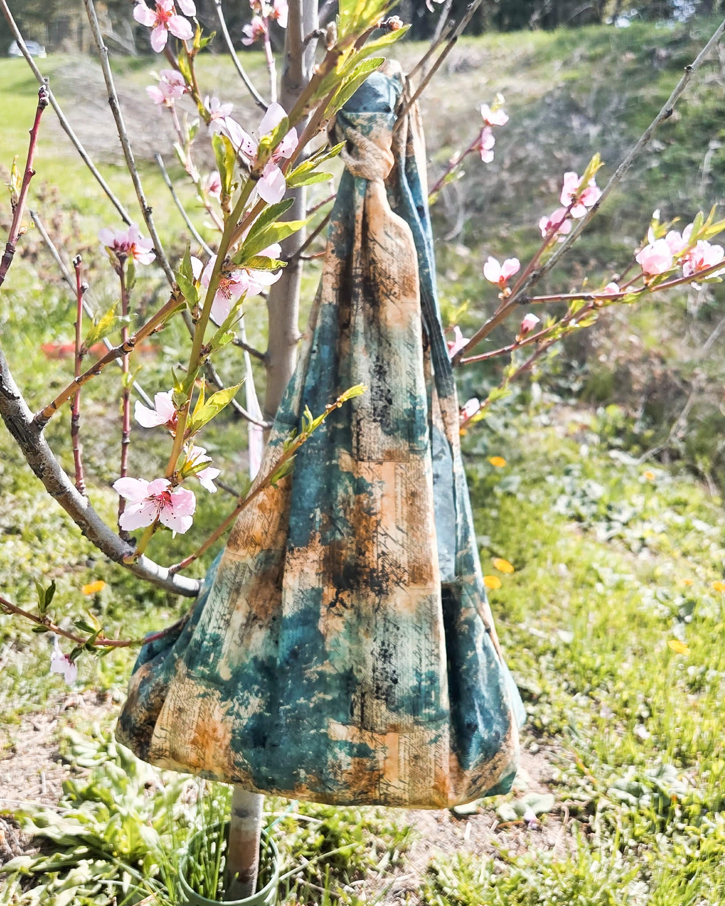 Vintage grungy round 37 retail