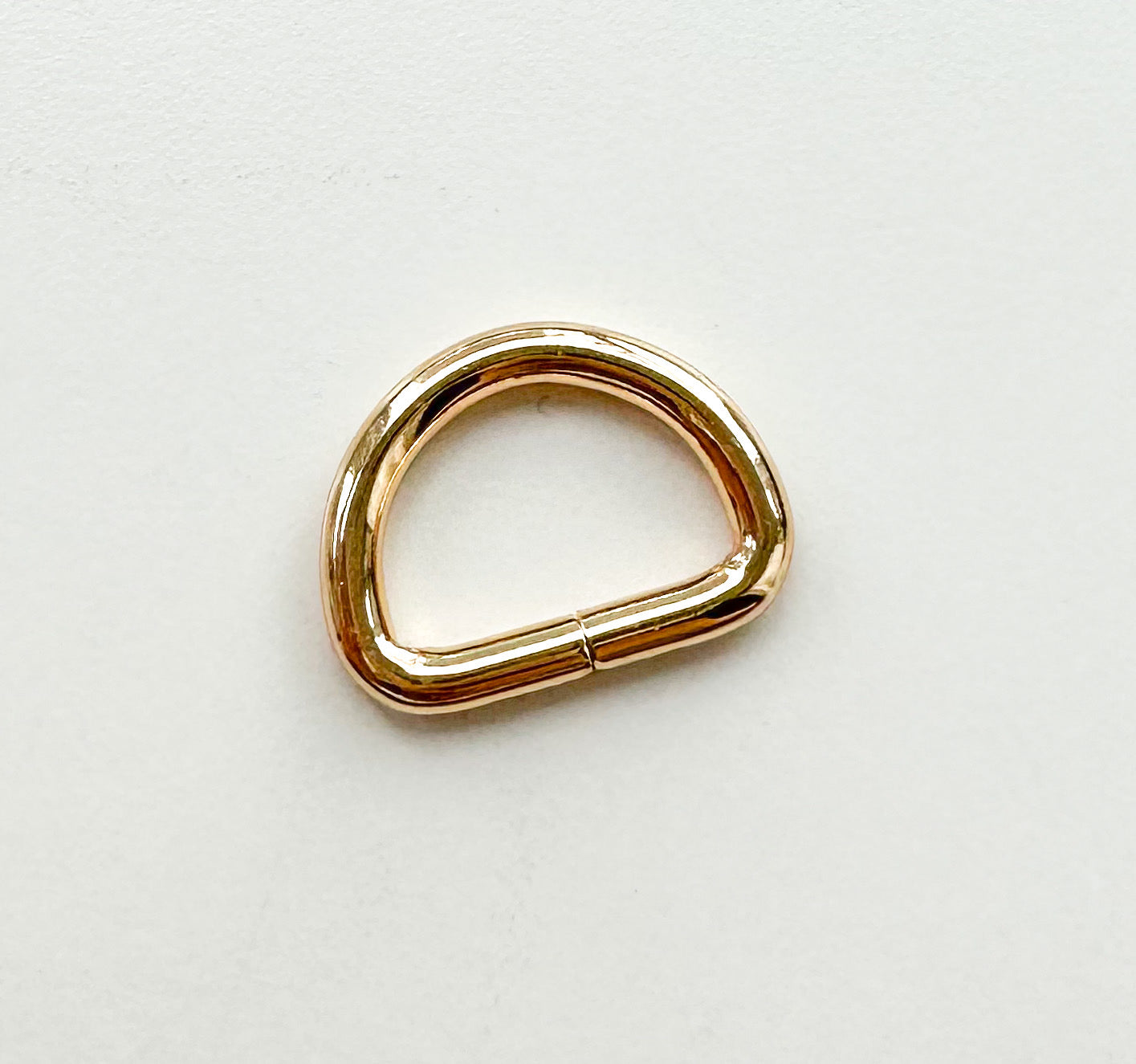 D-ring size: 3/4” (20mm)