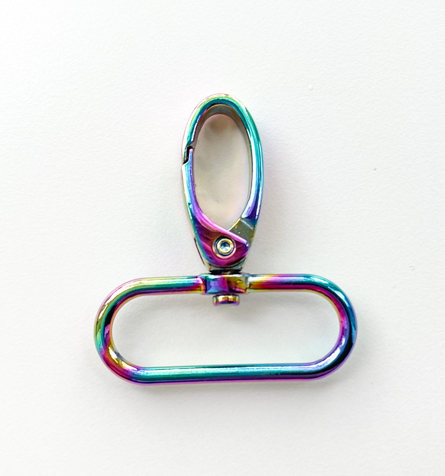 Swivel snap hook size: 1-1/2” (38mm)