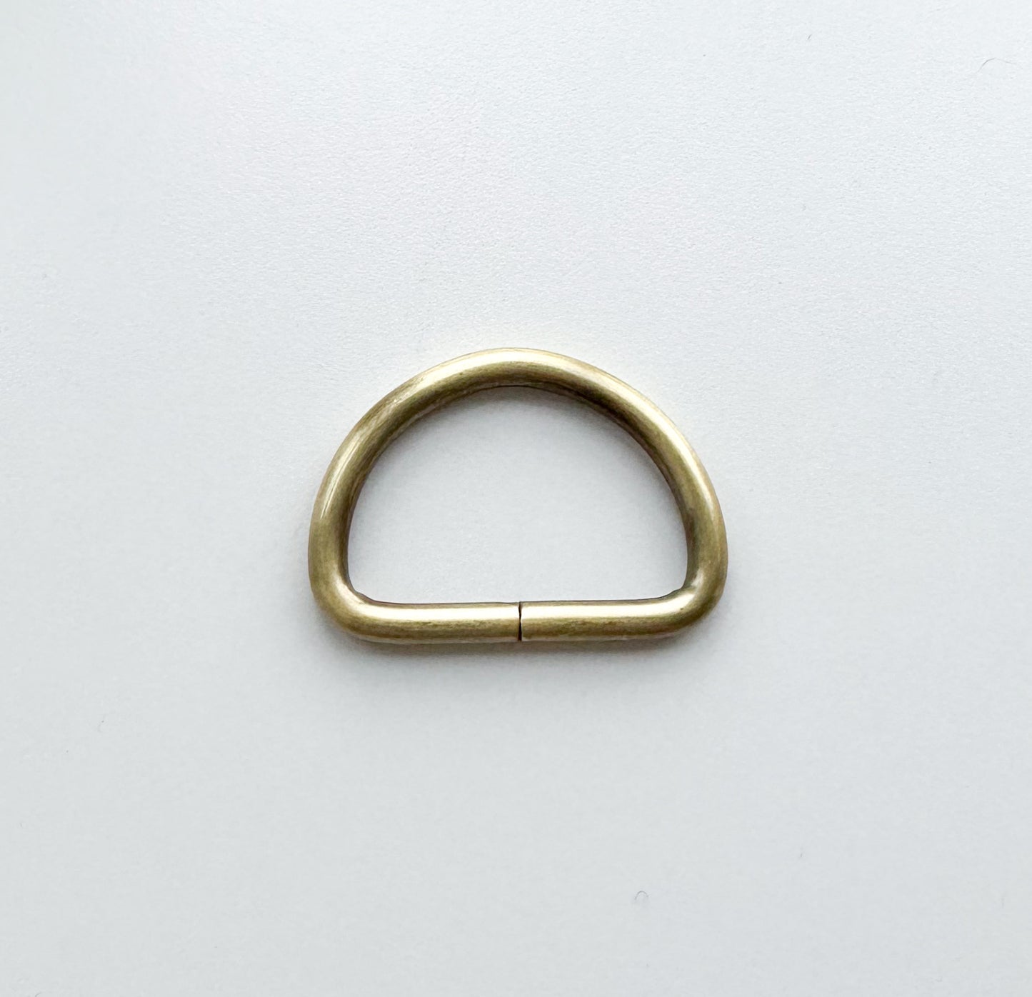D-ring size: 1.5” (38mm)