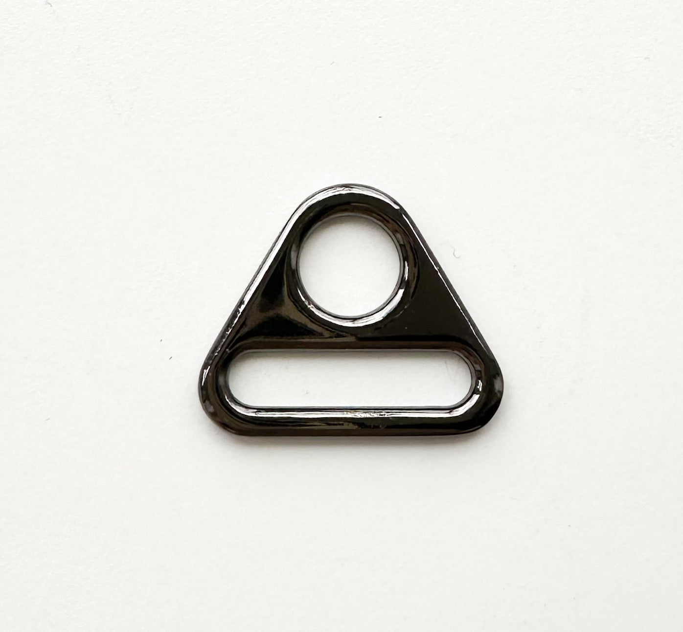 Triangle rings size: 1” (25mm)