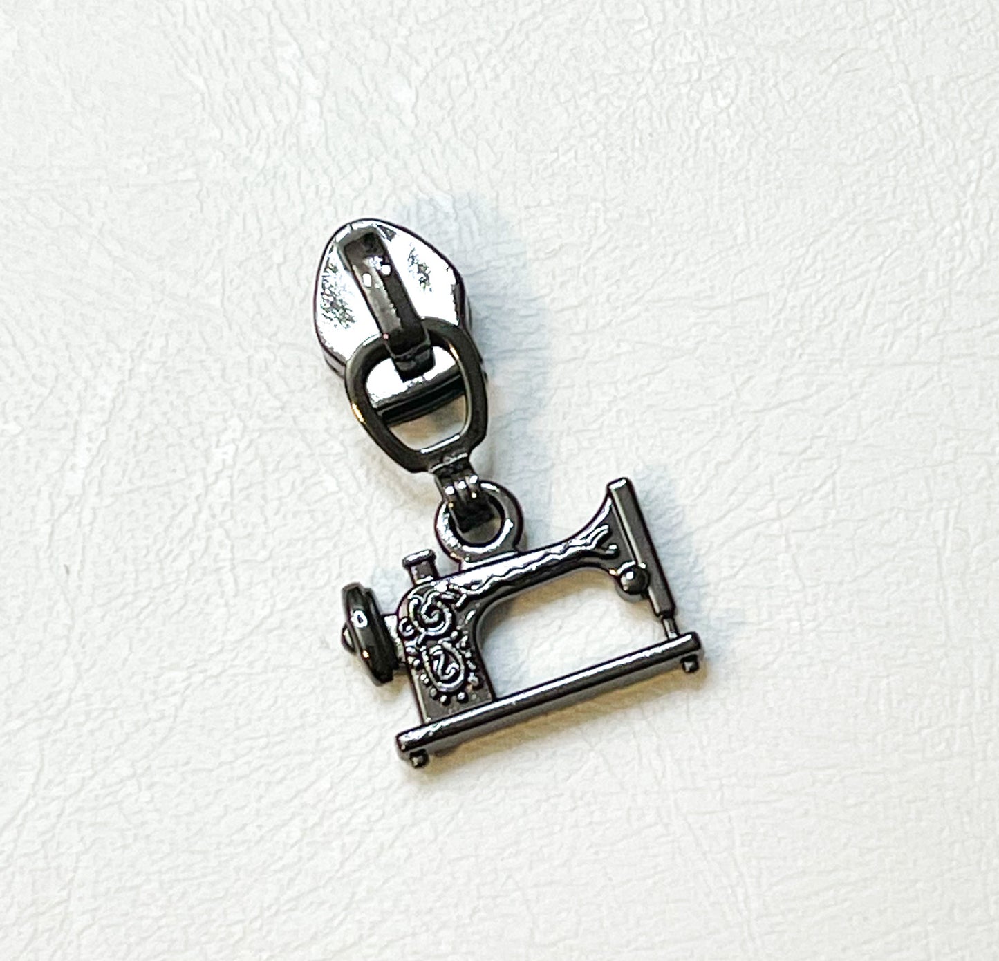 Sewing machine pull