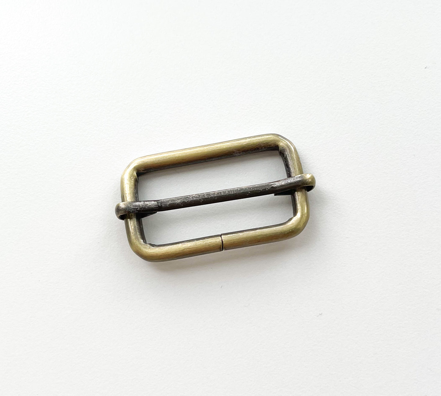 Adjustable sliders size: 1-1/2” (38mm)